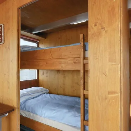 Cozy Ship In With Wifi Hotel en barco Neustrelitz