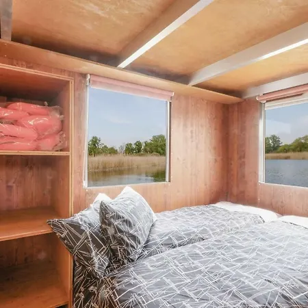 Cozy Ship In With Wifi